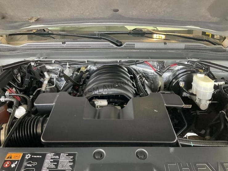 2015-chevrolet-tahoe-image-10