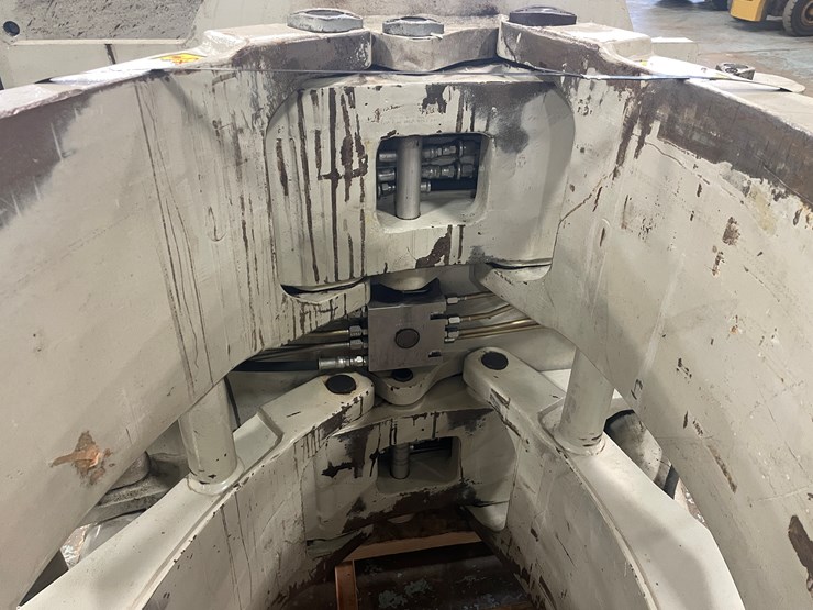 #7650-•-cascade-forklift-attach-roll-clamp-image-11