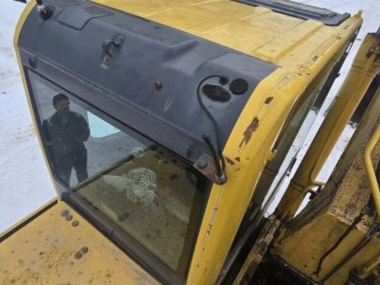 2007-komatsu-pc270-lc-8-image-34