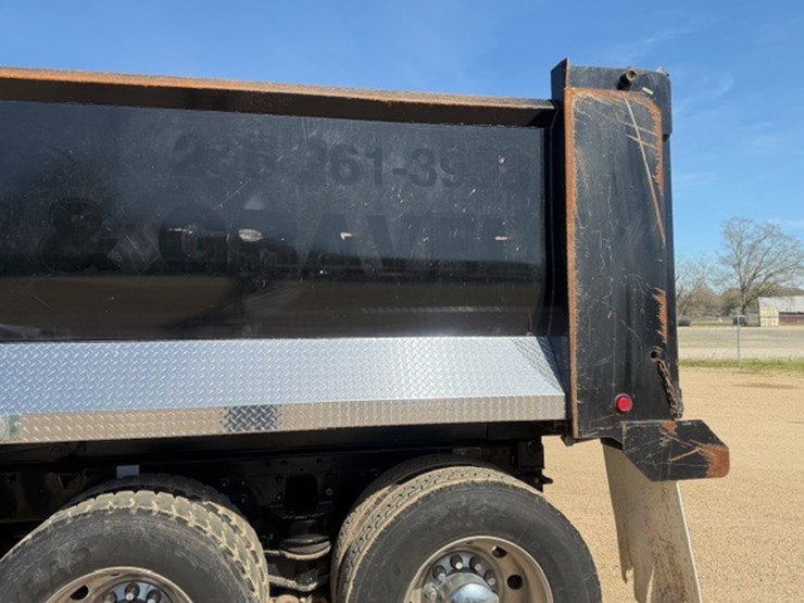 2024-kenworth-t880-image-13