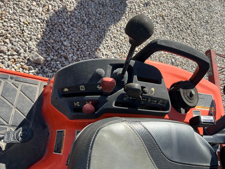 2017-white-251-image-24