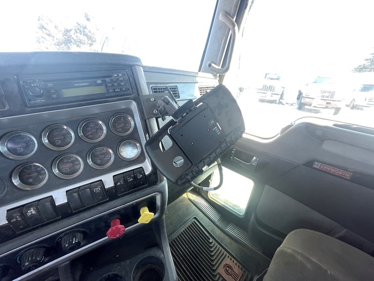 2006-kenworth-t800-image-43