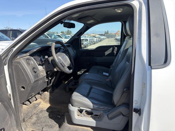 2013-ford-f150-xl-image-9