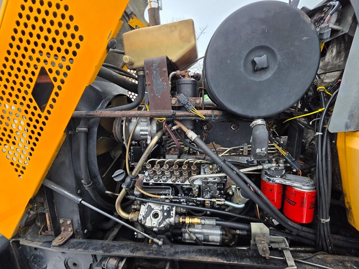 1998-jcb-185-65-image-21