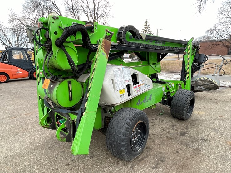 #4221-•-nifty-sd64-4x4x4-telescopic-boom-lift-image-4
