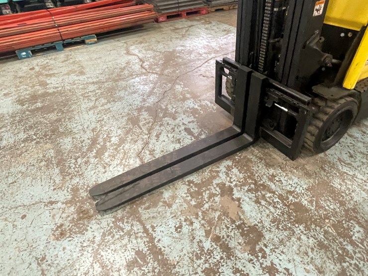 #174-•-2006-hyster-s30-propane-forklift-image-9