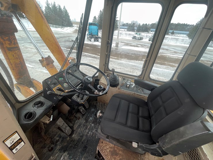 deere-544e-image-38