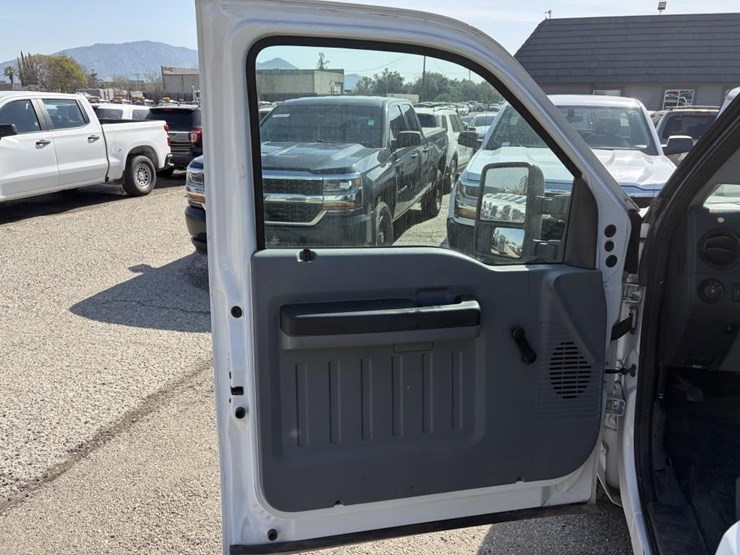 2011-ford-f250-image-10