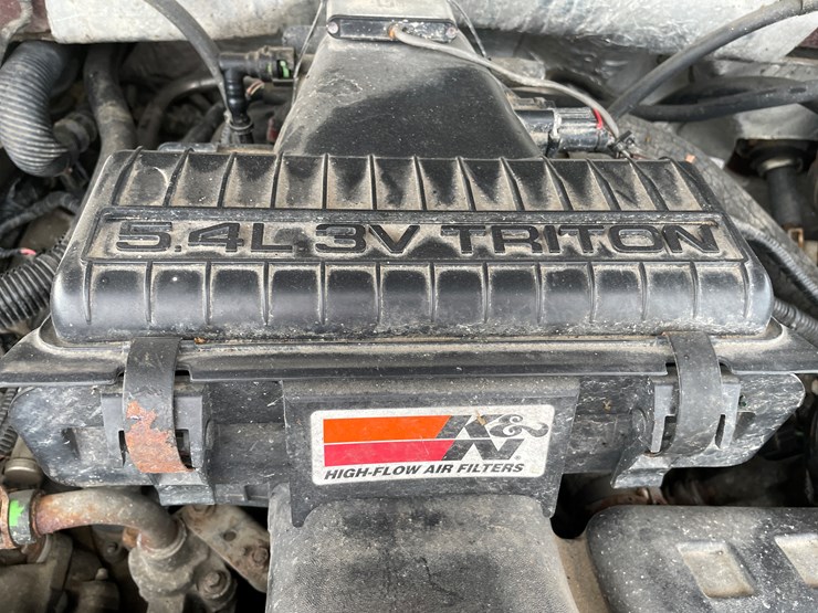 #1524-•-2016-chrysler-200-(has-mn-title)-image-27