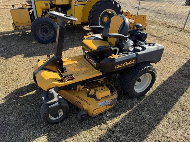 cub-cadet-z-force-s-commercial-zero-turn-mower-image-1