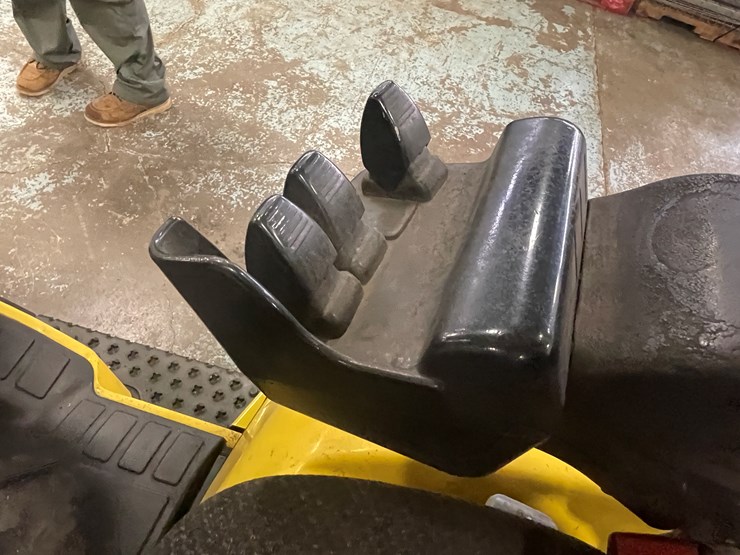 #174-•-2006-hyster-s30-propane-forklift-image-36