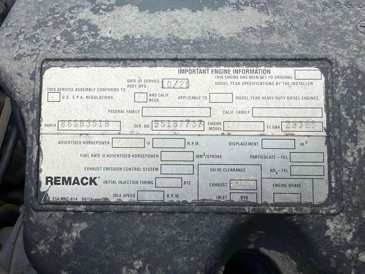 1997-mack-rd688s-image-9