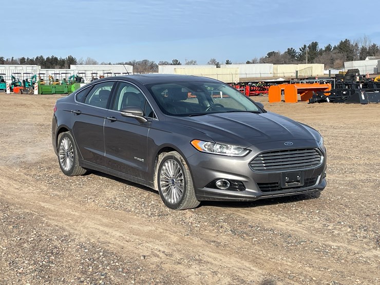 #1522-•-2014-ford-fusion-(has-mn-title)-image-7