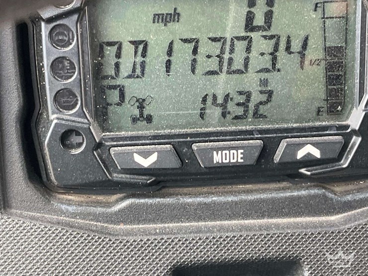 2021-bobcat-uv34-image-9