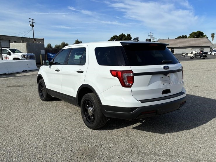 2018-ford-explorer-image-4