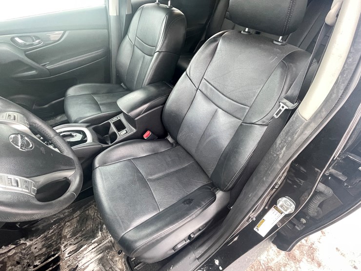 2015-nissan-rogue-sl-image-24