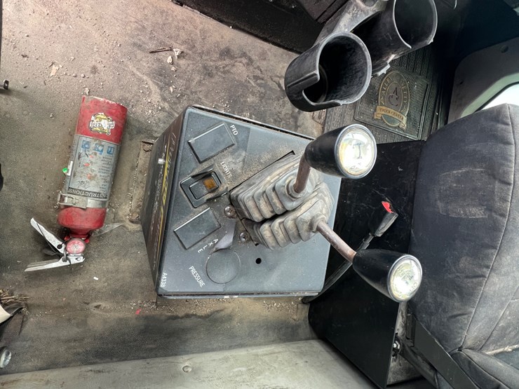 western-star-4700sb-image-30