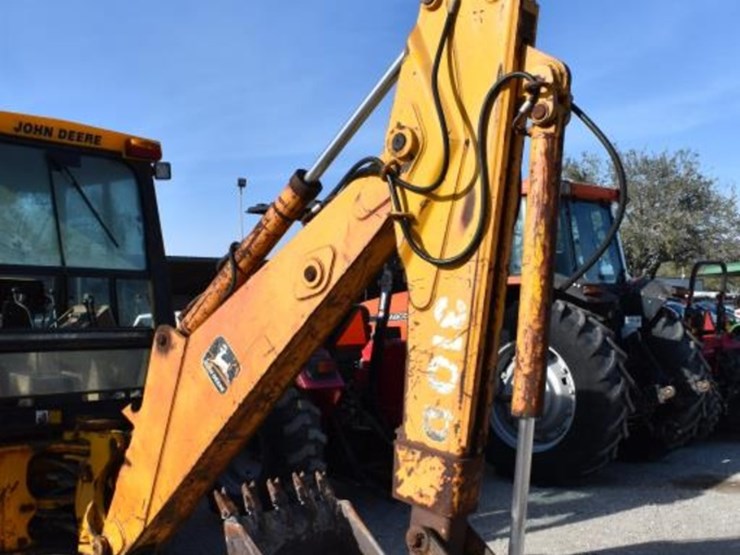 john-deere-310d-image-10