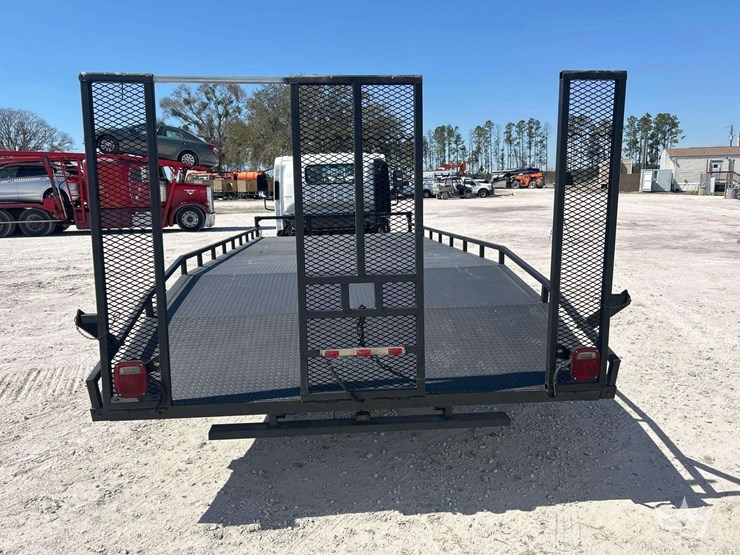 2011-isuzu-nrr-image-20