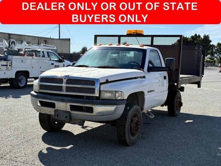 2001-dodge-ram-3500-image-1