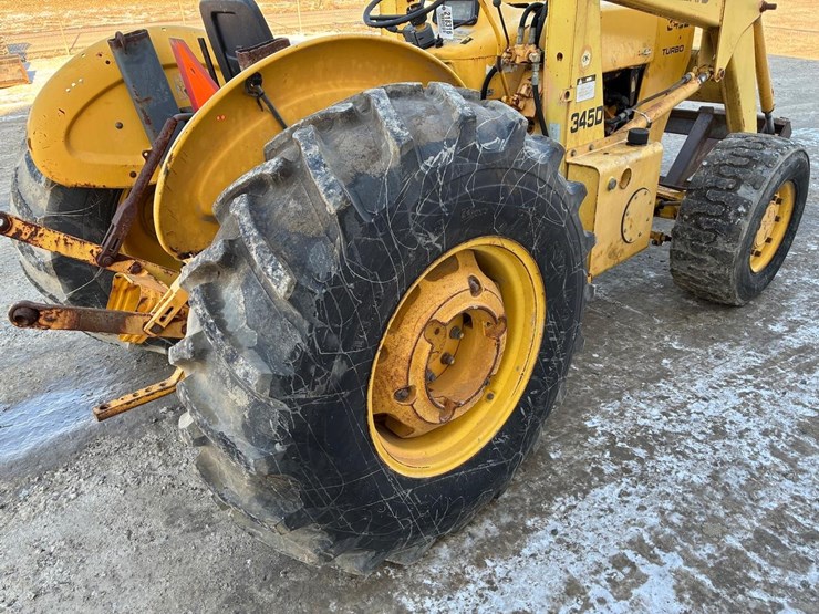 new-holland-345d-image-15