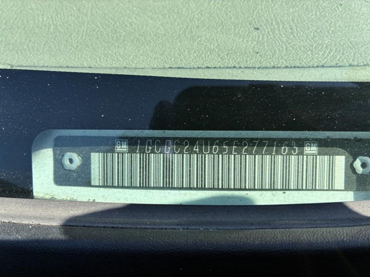 2005-chevrolet-silverado-2500-image-17