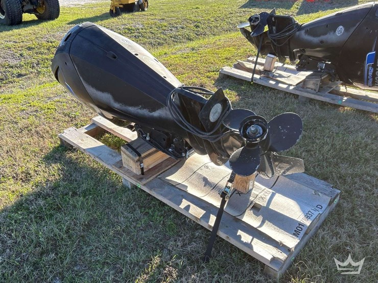 2017-mercury-seapro-outboard-boat-motor-image-3