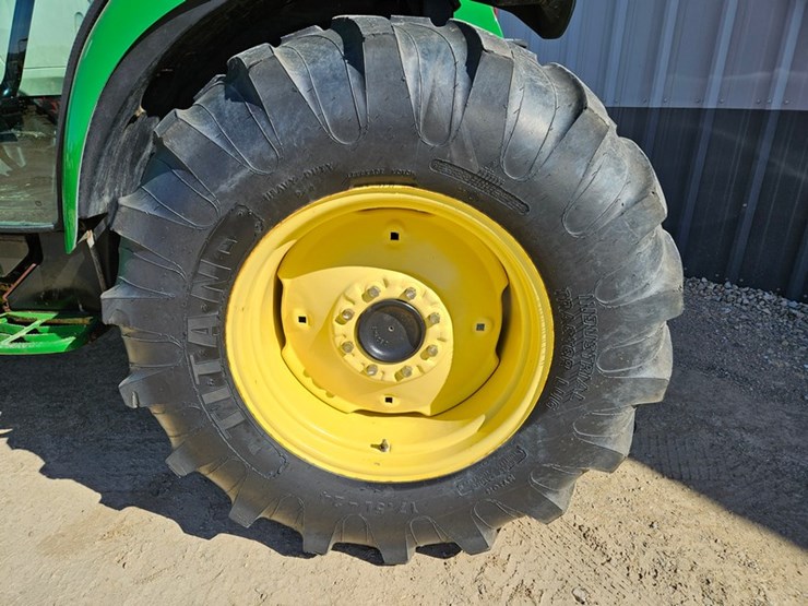 john-deere-4720-image-15