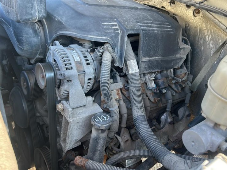 2017-chevrolet-silverado-3500hd-image-50