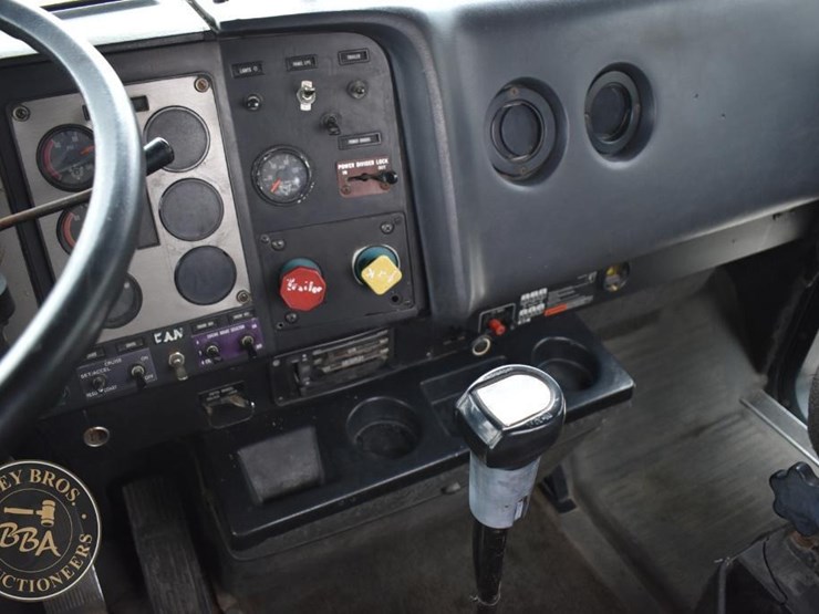 1992-international-9400-image-39