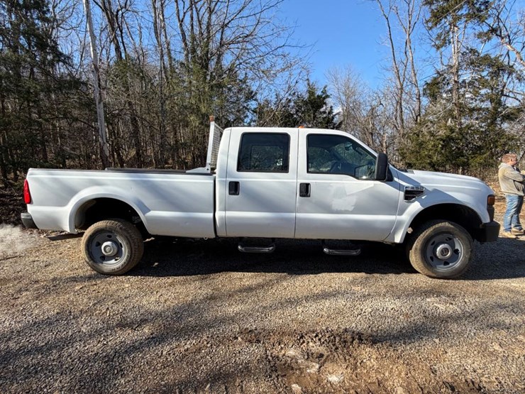 2010-ford-f350-image-5