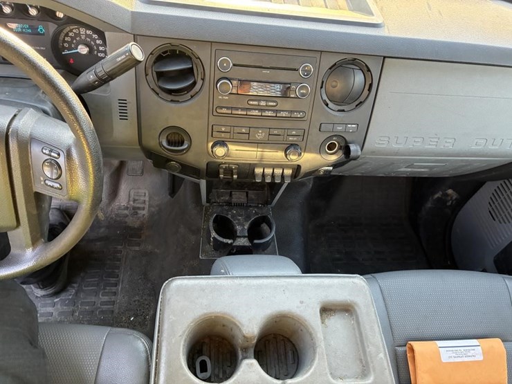 2016-ford-f550-image-13