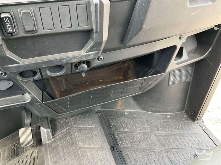 2021-bobcat-uv34-image-15