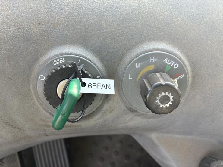 2007-volvo-l11oe-wheel-loader-image-21