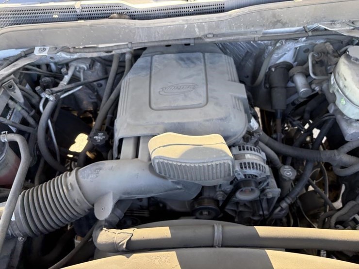 2016-chevrolet-2500-image-18