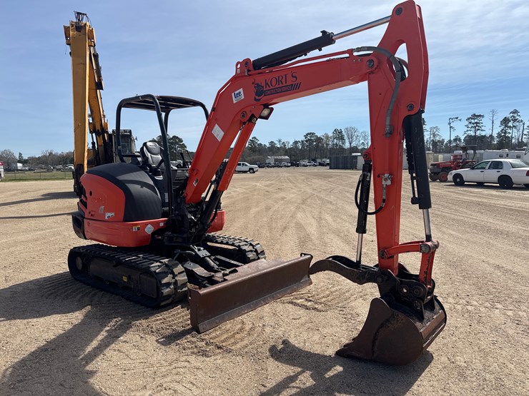 kubota-kx040-4-image-4