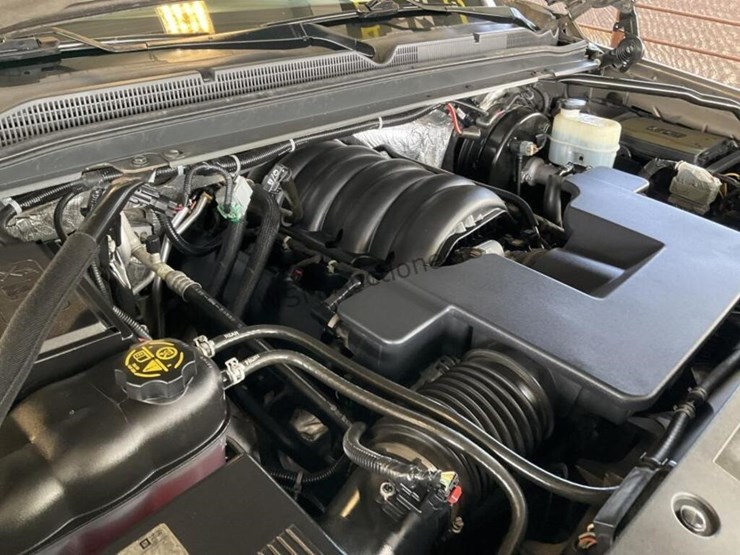 2016-chevrolet-tahoe-image-12