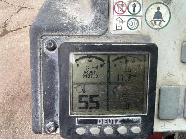 #133-•-2017-skyjack-sj643-telehandler-image-56