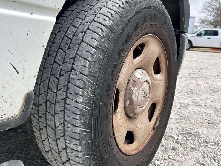 2005-ford-f1-image-25