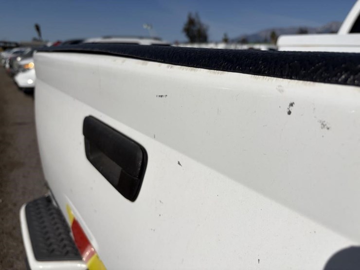 2011-chevrolet-colorado-image-30