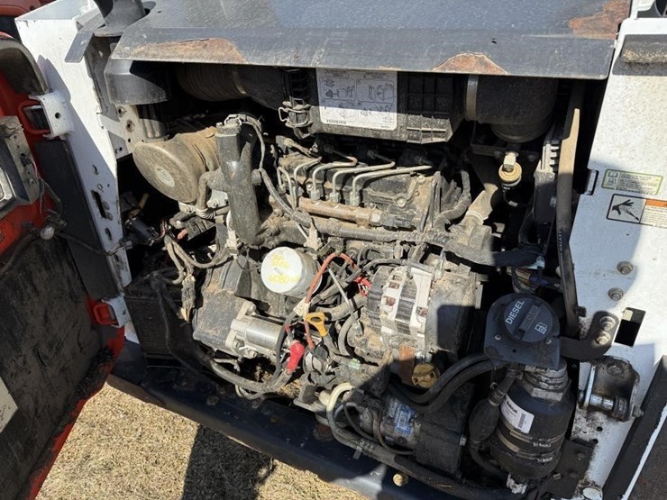 2017-bobcat-s595-image-9