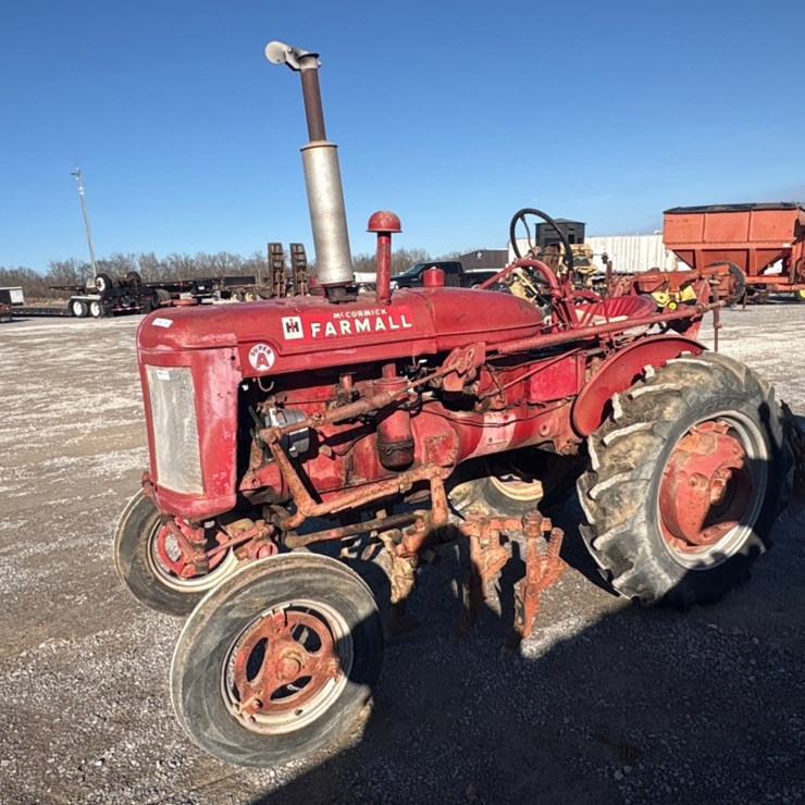 #30900 • FARMALL SUPER A FARM TRACTOR