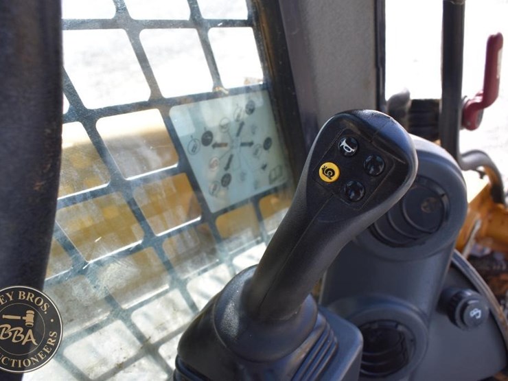 2023-caterpillar-289d3-image-46