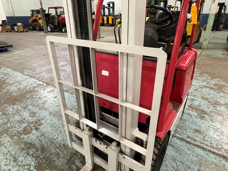 #184-•-toyota-9-runner-electric-forklift-image-11