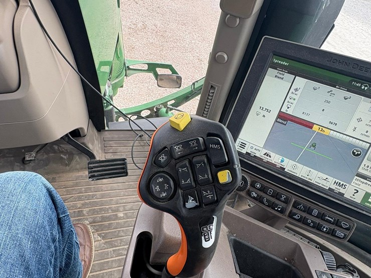 2019-john-deere-r-image-21