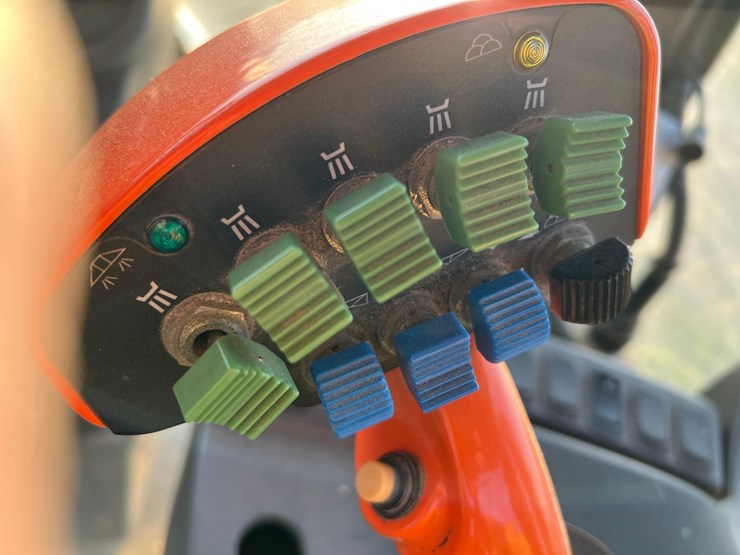 2012-ag-chem-rg1100-image-41