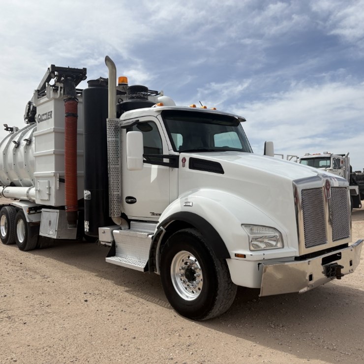 2018 KENWORTH T880