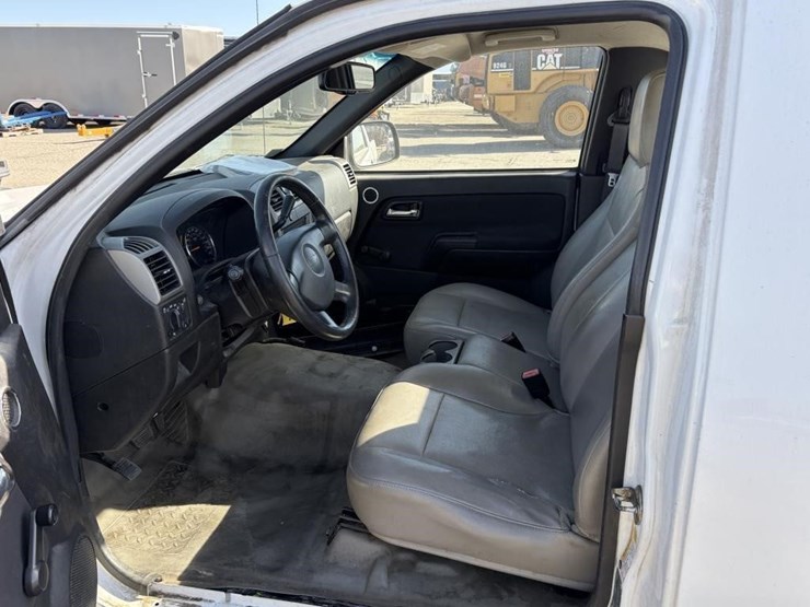 2011-chevrolet-colorado-image-9