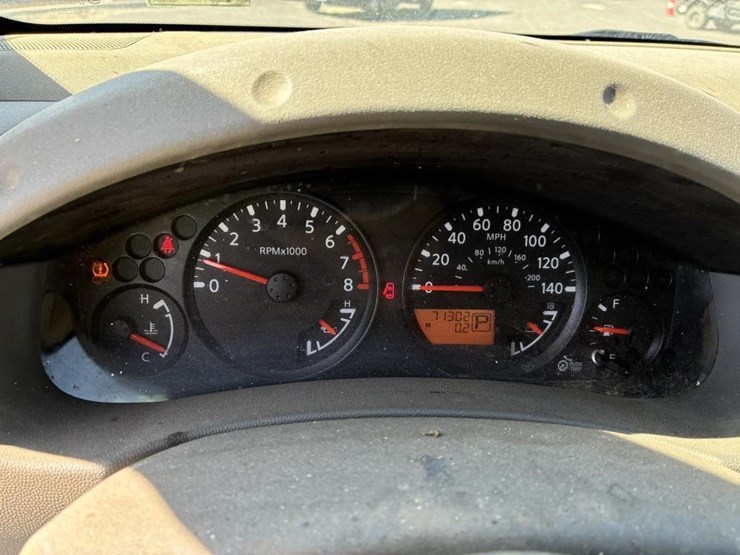 2018-nissan-frontier-sv-image-16