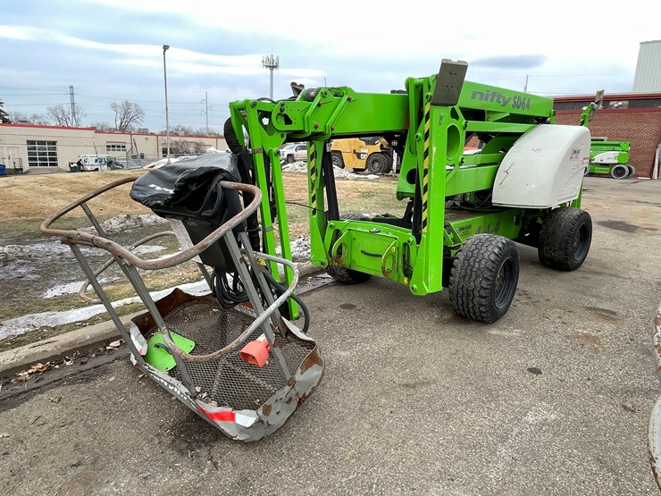 #4222-•-2019-nifty-sd64-4x4x4-telescopic-boom-lift-image-1